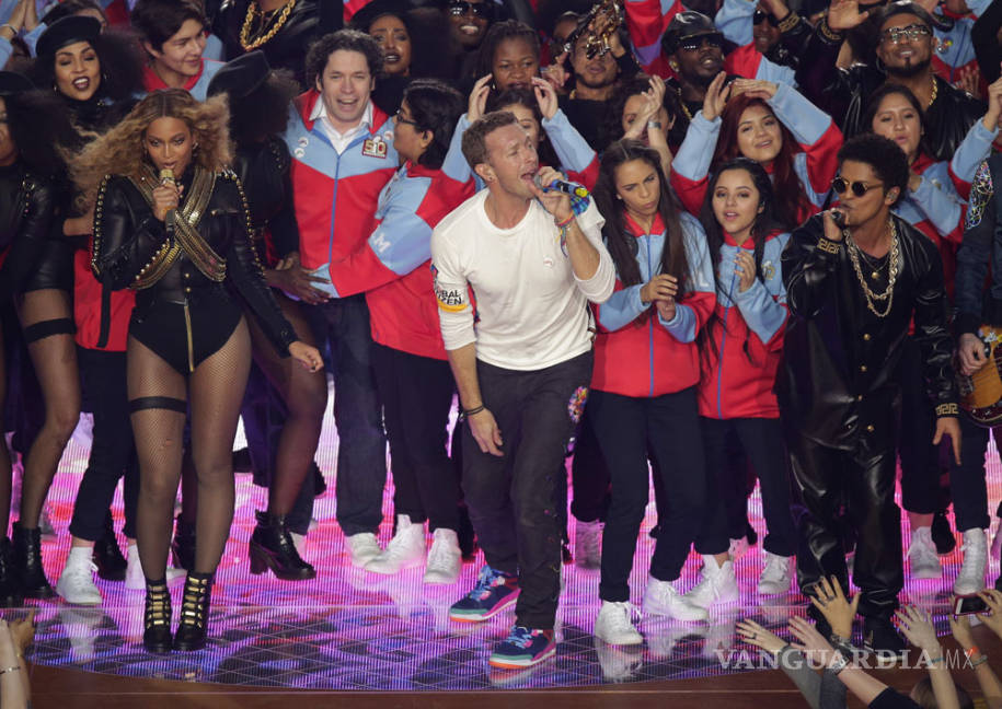 $!Coldplay da un gran show en el medio tiempo del Super Bowl