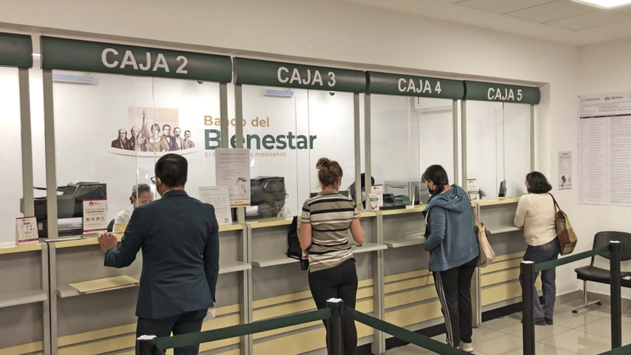 Los depósitos se realizan de manera directa en la tarjeta del Banco del Bienestar de cada beneficiario.