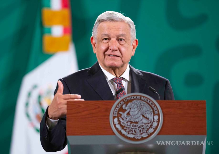 Grupos ajenos intervienen en protestas de normalistas, acusa AMLO