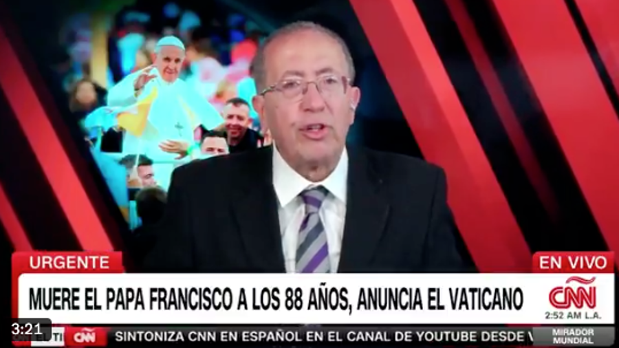 Conmovido hasta las lágrimas, el periodista y corresponsal de CNN, José Levy, anunció en vivo la muerte del Papa Francisco.