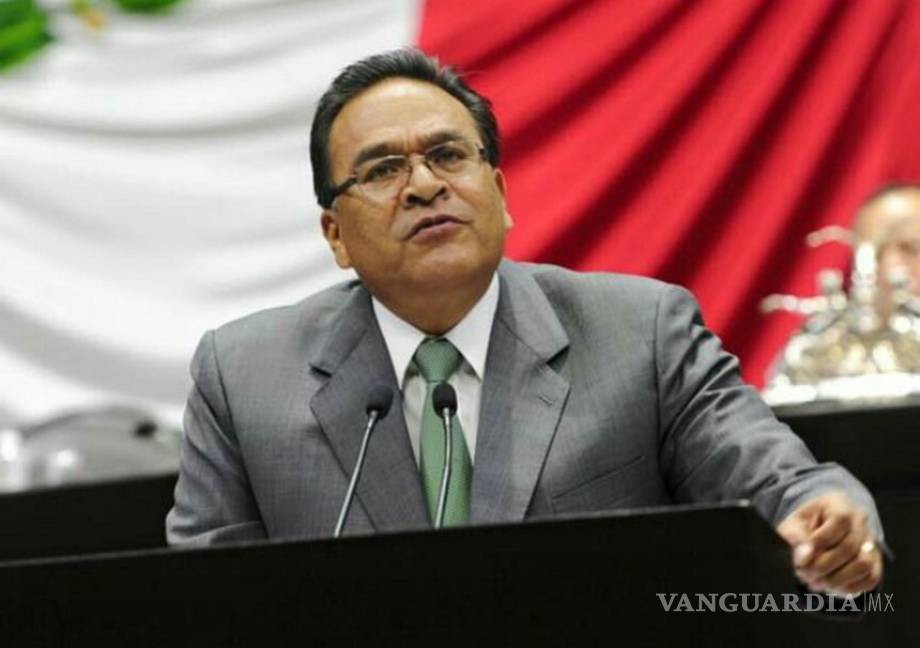 Se incorpora Javier Guerrero al equipo de AMLO