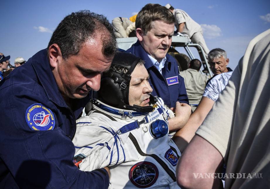 $!Astronautas de Rusia, Canadá y EU regresan a la Tierra