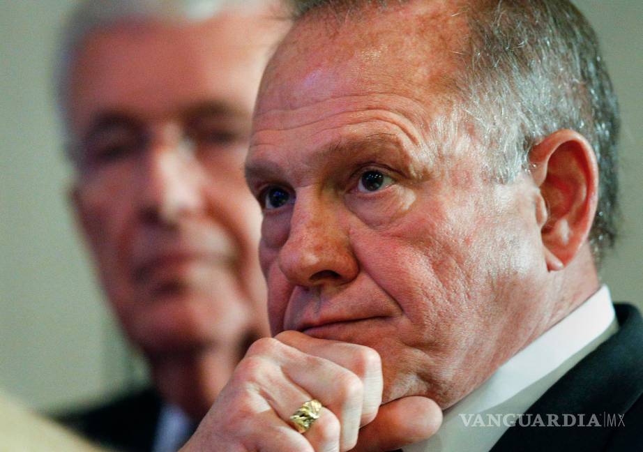 $!Critica Trump a Al Franke por acusaciones de acoso sexual, no así a Roy Moore