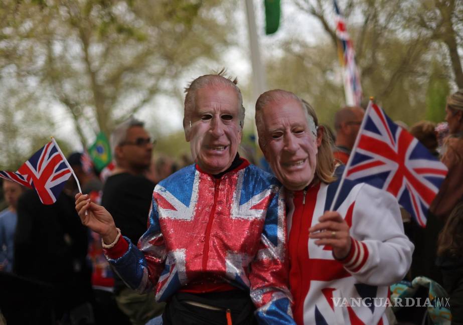 Así inicia el reinado del Carlos III tras una larga espera para ser el monarca británico (fotos)