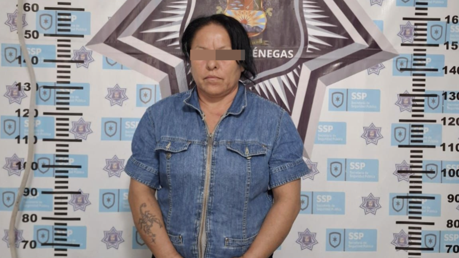 Elementos del Mando Coordinado detuvieron a la mujer en la colonia Benito Juárez tras localizarle varias dosis de presunta cocaína.