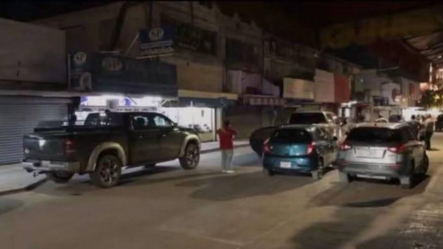 Los delincuentes violentaron una caja fuerte y sustrajeron más de medio millón de pesos en efectivo.