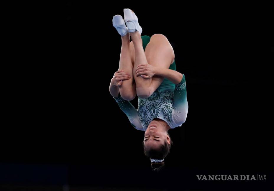 $!Dafne Navarro Loza de México se presenta durante la final de gimnasia en trampolín para mujeres de los Juegos Olímpicos de Tokio 2020 en el Centro de Gimnasia Ariake en Tokio, Japón. EFE