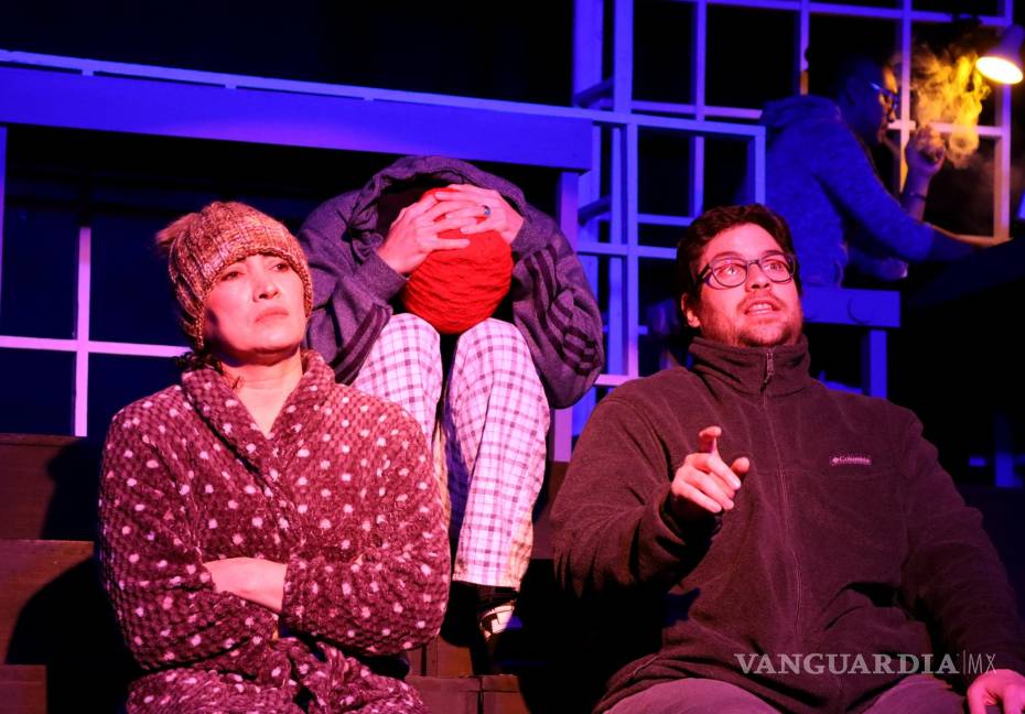 $!Mónica Almanza, Guillermo Guajardo y Jesús Cervantes en ensayo.