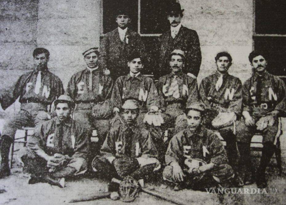 $!Equipo de beisbol de la Escuela Normal, foto de 1912