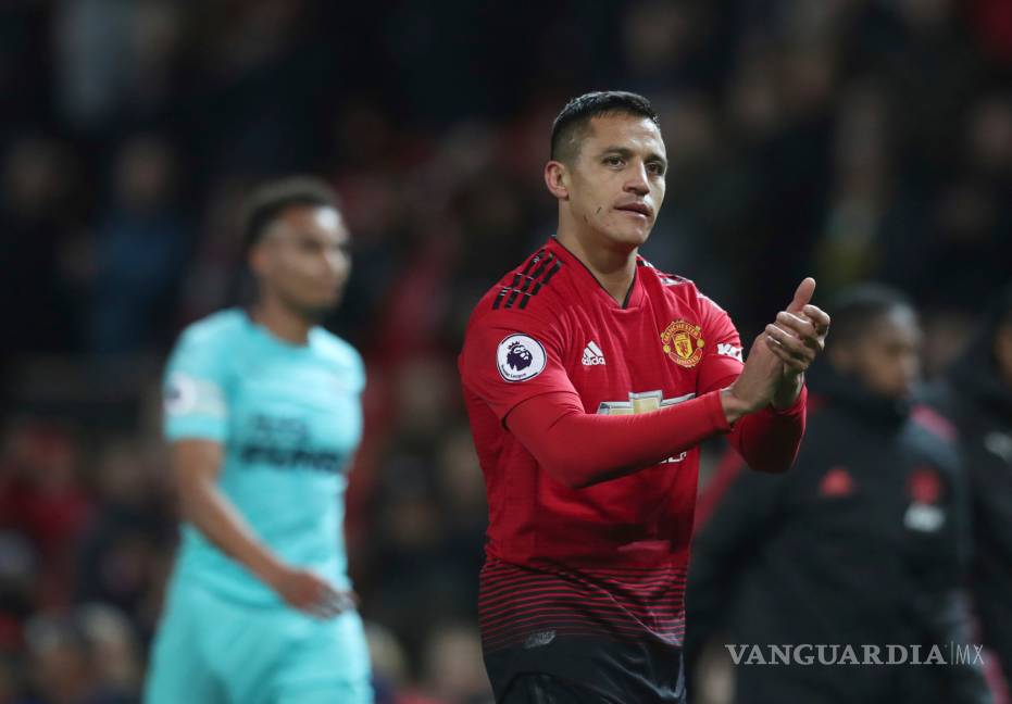 $!Alexis Sánchez le salva el trabajo a Mourinho