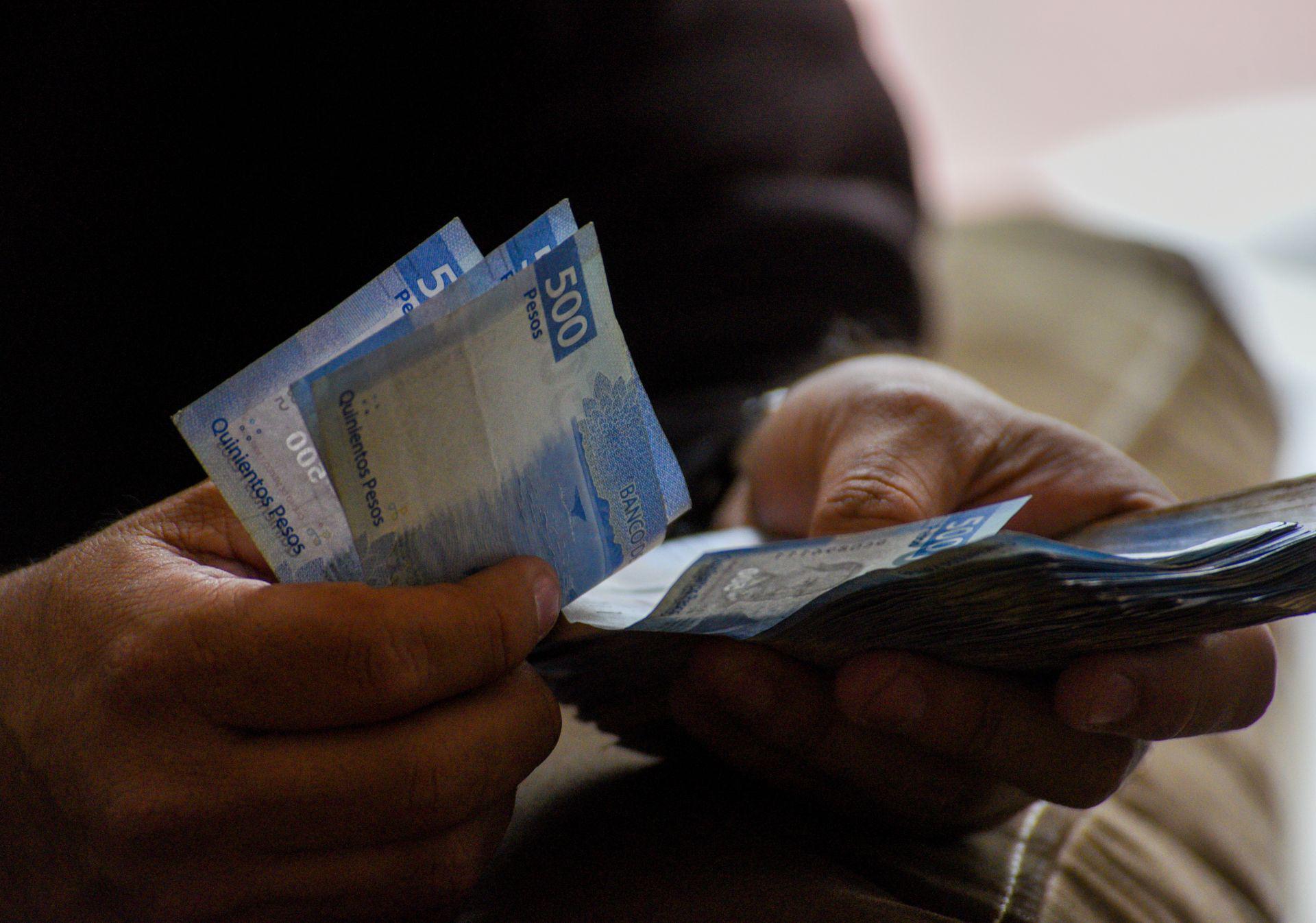 Programas del Bienestar llegan al 3% del PIB, complicando metas fiscales de 2026
