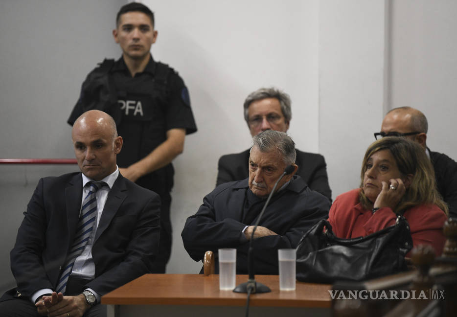 $!Dan entre 10 y 15 años de prisión a ex directivos de Ford por delitos en la dictadura argentina