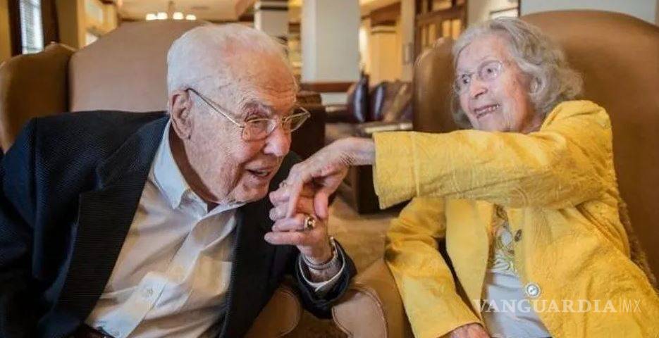 $!Ellos son Charlotte Curtis y John Henderson, la pareja que cumplirá 80 años de casados