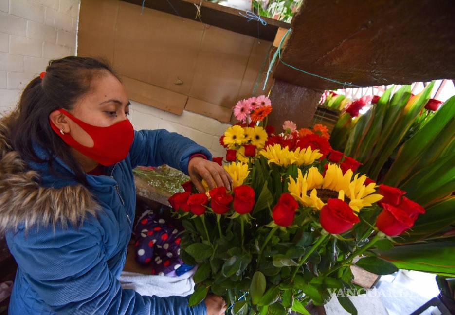 Saltillenses dejan para el último día los regalos del Día del Padre