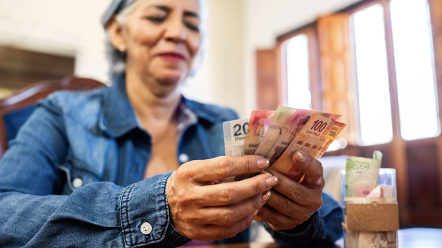 La Modalidad 44 del IMSS permite a determinados trabajadores independientes incorporarse voluntariamente al régimen obligatorio y acceder a servicios médicos y otras prestaciones.