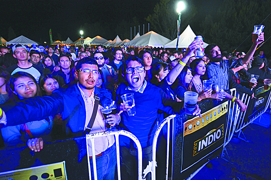 $!Beerfest: Una noche cervecera con causa y música