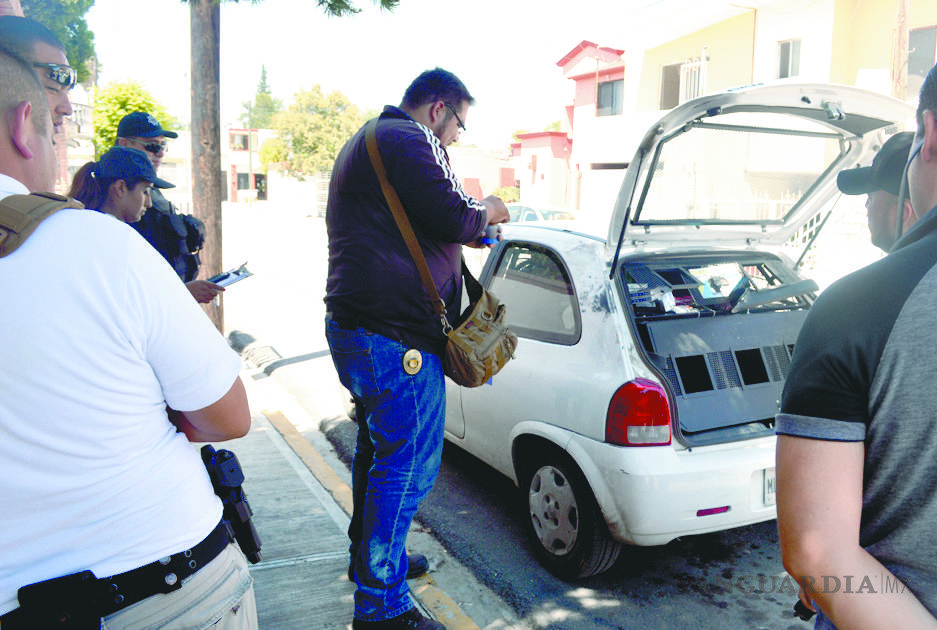 $!En Saltillo, hombres 'armados' roban 40 mil pesos en cigarros