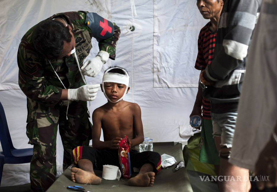 $!Calculan casi 400 muertos por el terremoto en Indonesia