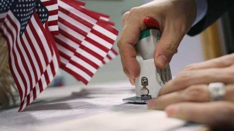 La actualización de los permisos de trabajo (EAD, en inglés) se hizo el 4 de diciembre, pero los que fueron emitidos antes de esta fecha mantendrán su vigencia original hasta su expiración.FOTO: