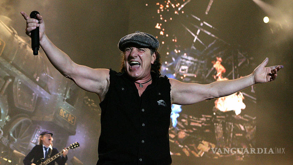 $!Ex vocalista de AC/DC, destrozado por dejar su banda
