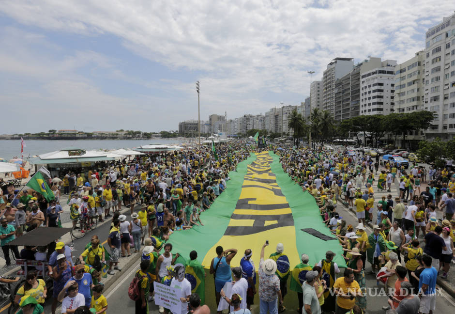 $!Protestas en todo Brasil para exigir la destitución de Rousseff
