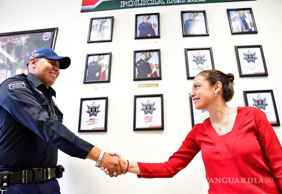 Otorgan reconocimiento a Miguel Aurelio, policía de Piedras Negras