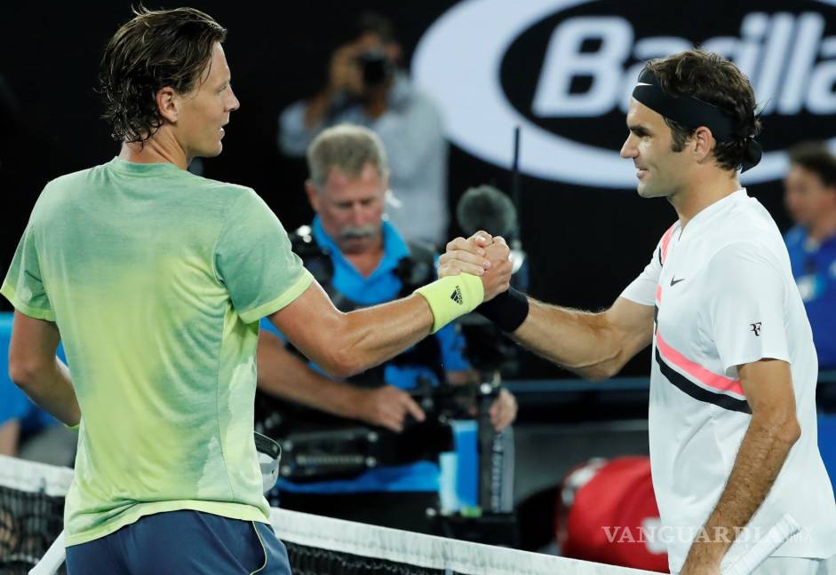$!Roger Federer derrotó a Tomas Berdych y clasificó a las semifinales del Abierto de Australia