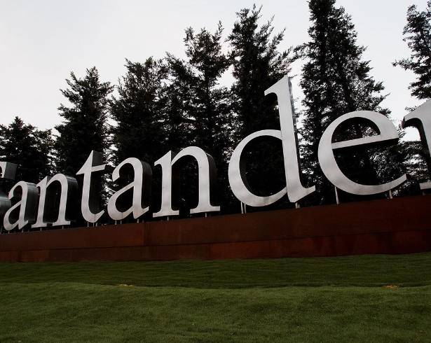 Banco Santander México abrió una convocatoria para otorgar 5 mil becas gratuitas de capacitación dirigida a emprendedores y pequeñas empresas.