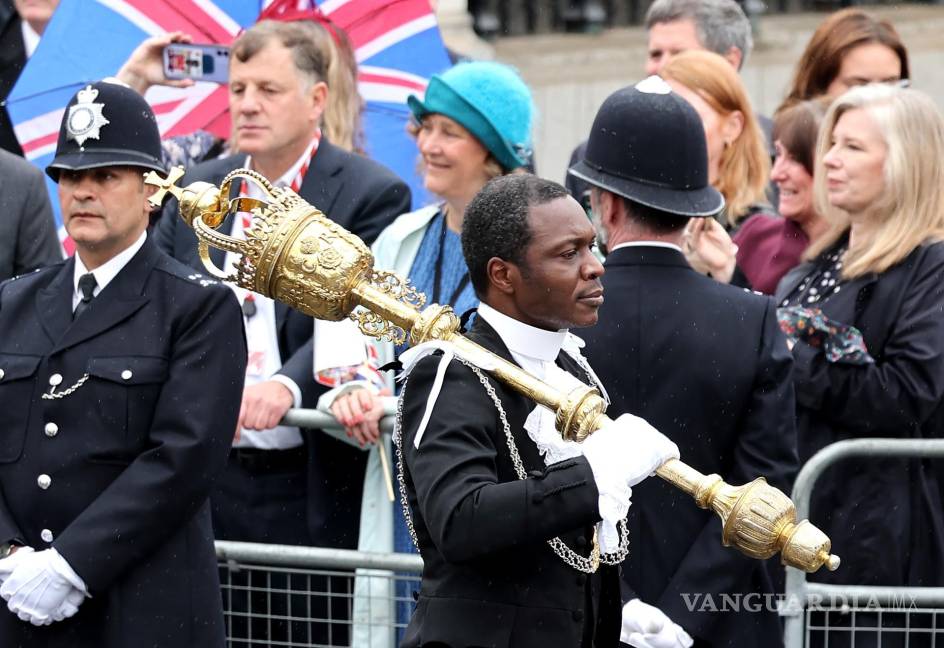 Así inicia el reinado del Carlos III tras una larga espera para ser el monarca británico (fotos)