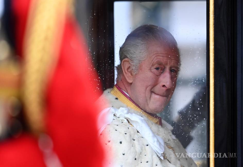 Así inicia el reinado del Carlos III tras una larga espera para ser el monarca británico (fotos)