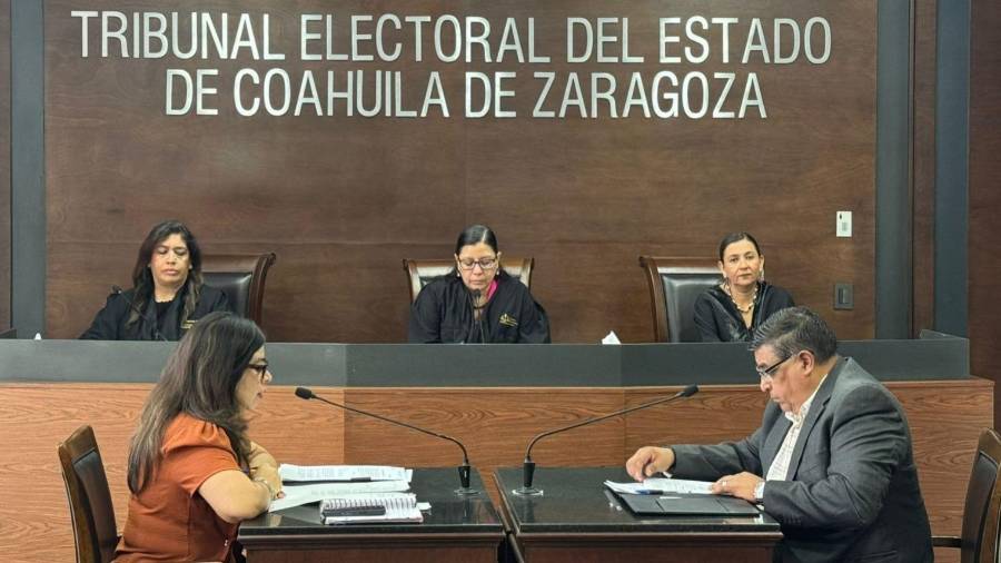El Tribunal Electoral de Coahuila determinó que Fernando Rodríguez González deberá ocupar la diputación en sustitución de Antonio Flores Guerra.