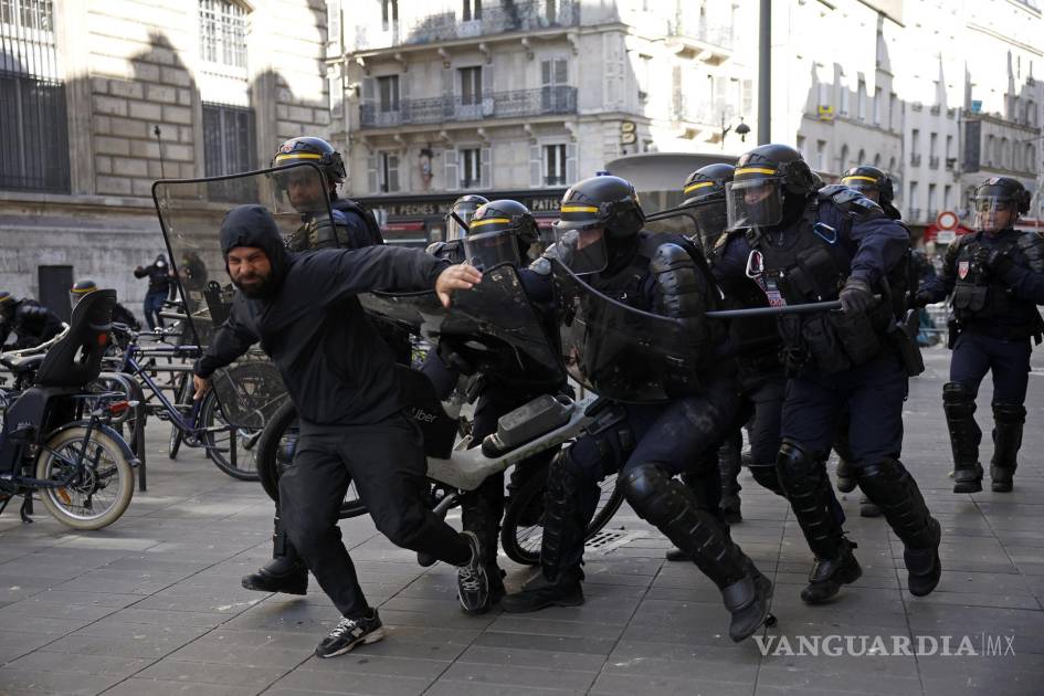 Decenas de detenidos en París y concentraciones por toda Francia en la jornada de protesta