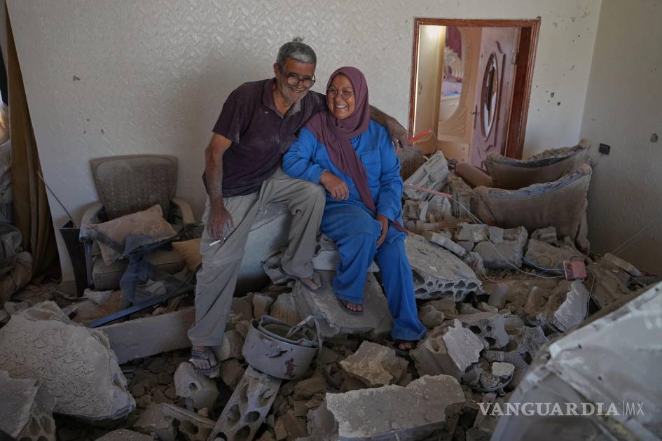 Una pareja libanesa regresa a su hogar destrozado bajo el pacto de EU con Israel conocido como ‘zonas piloto’