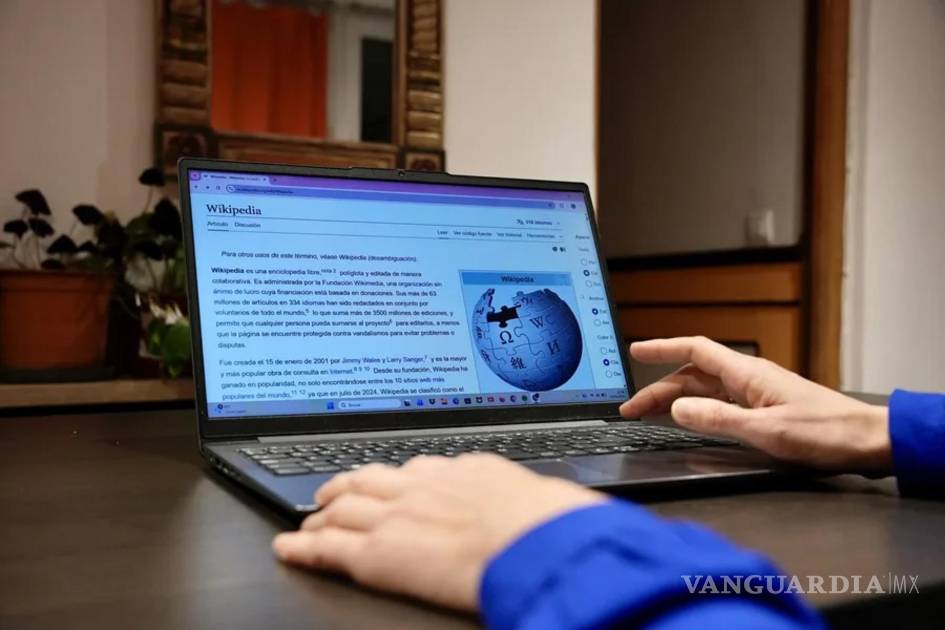 Celebra comunidad ‘wiki’ su encuentro anual en París en el 25 aniversario de Wikipedia