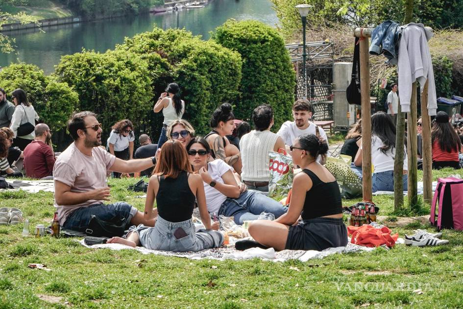 En defensa los mercadillos, restaurantes y parques, conocidos como los terceros espacios en las ciudades