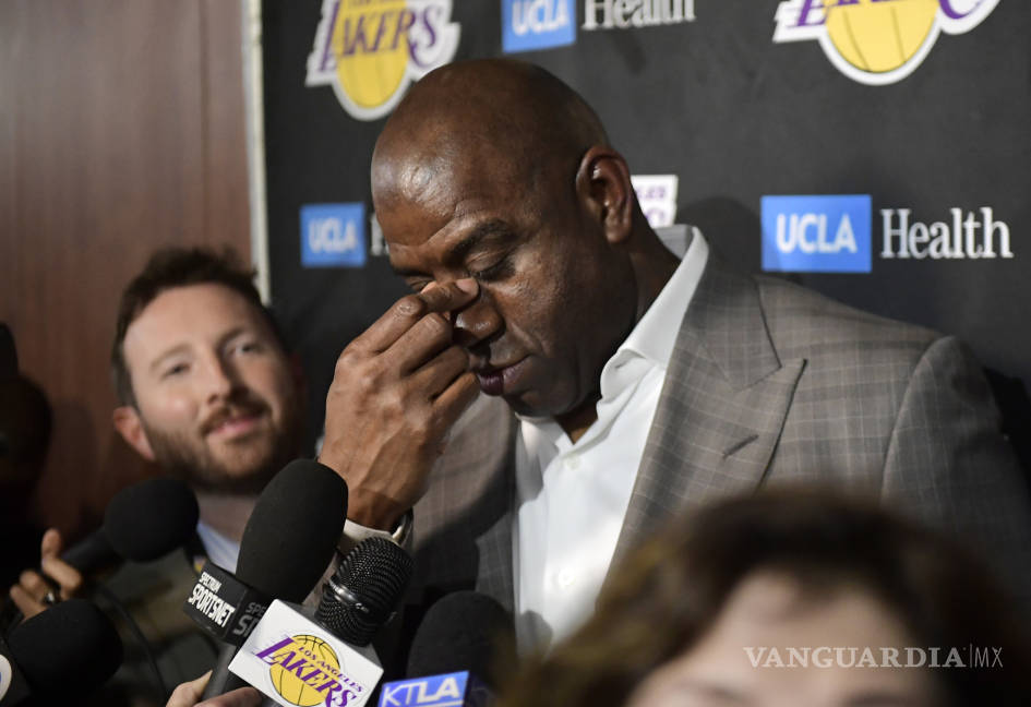 $!El fin de una era: el 'Magic' Johnson deja a los Lakers de Los Ángeles