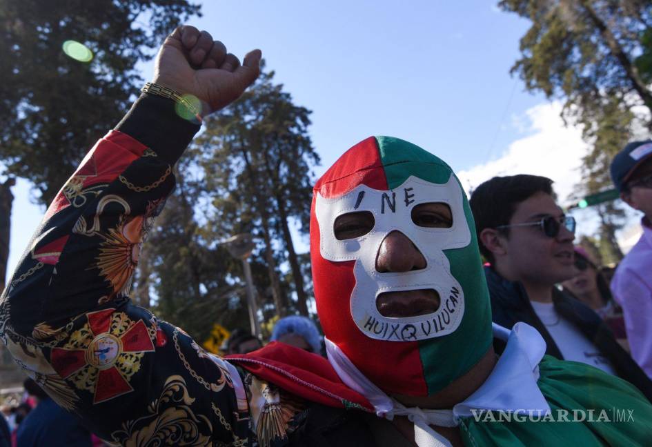 Así toman las calles y plazas miles de mexicanos para defender al INE (Fotos)