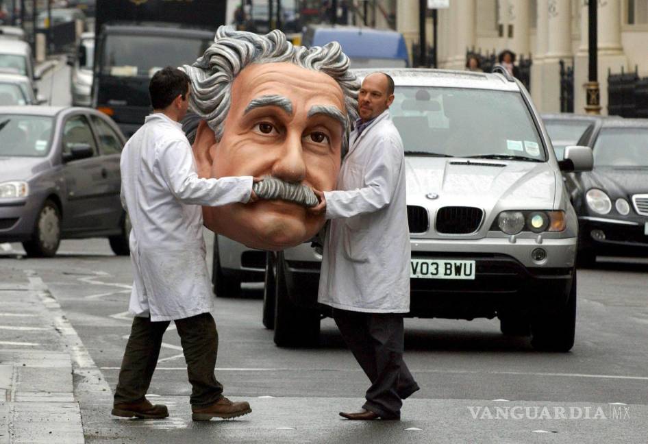 $!El primer artículo de Albert Einstein sobre la Teoría de la Relatividad Especial se publicó en 1905, cuando era un físico desconocido de tan sólo 26 años.