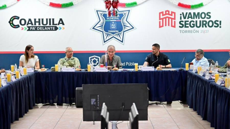 Funcionarios municipales participaron en la reunión semanal de seguridad, donde se revisaron los índices delictivos y las acciones de prevención.
