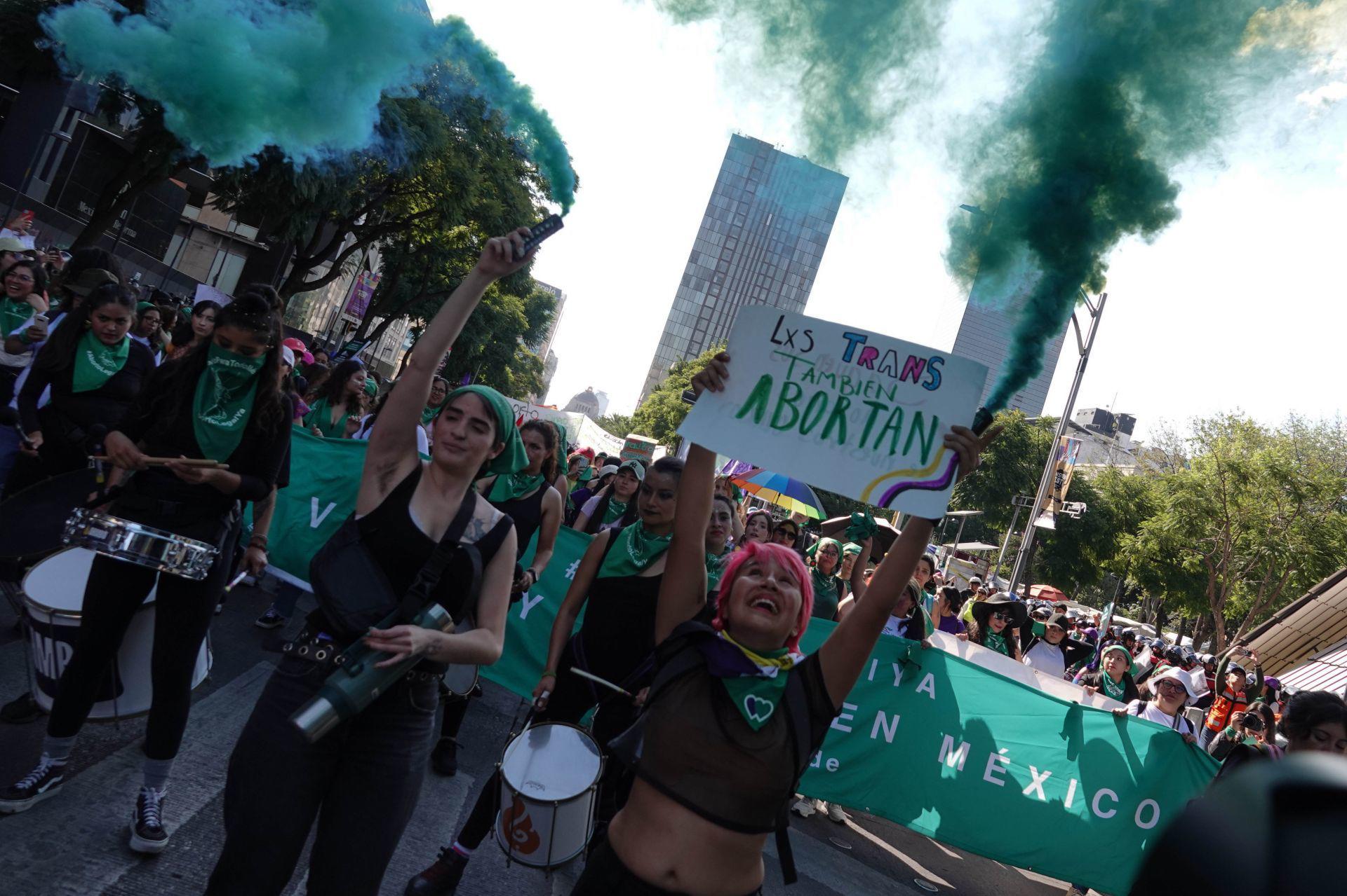 Marcha Ola Verde en todo México por la legalización del aborto. Noticias en tiempo real