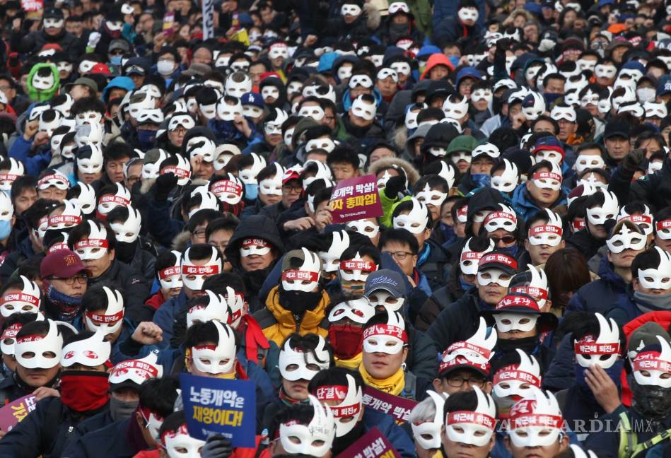 $!Miles de personas protestan contra el gobierno en Corea del Sur