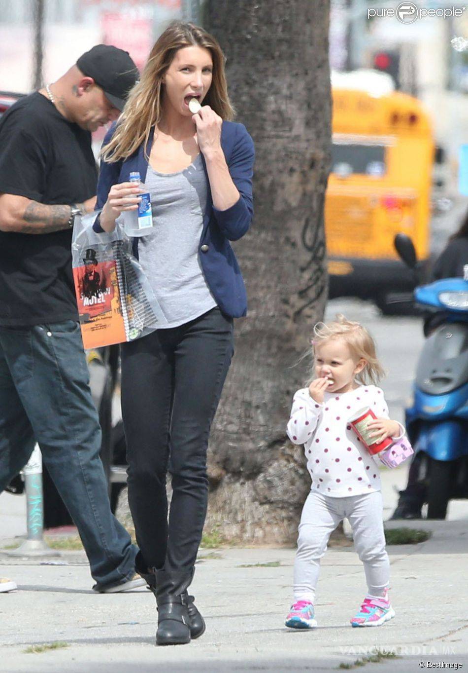 $!'Pack' de Jeremy Renner, podría ser filtrado por su ex esposa Sonni Pacheco