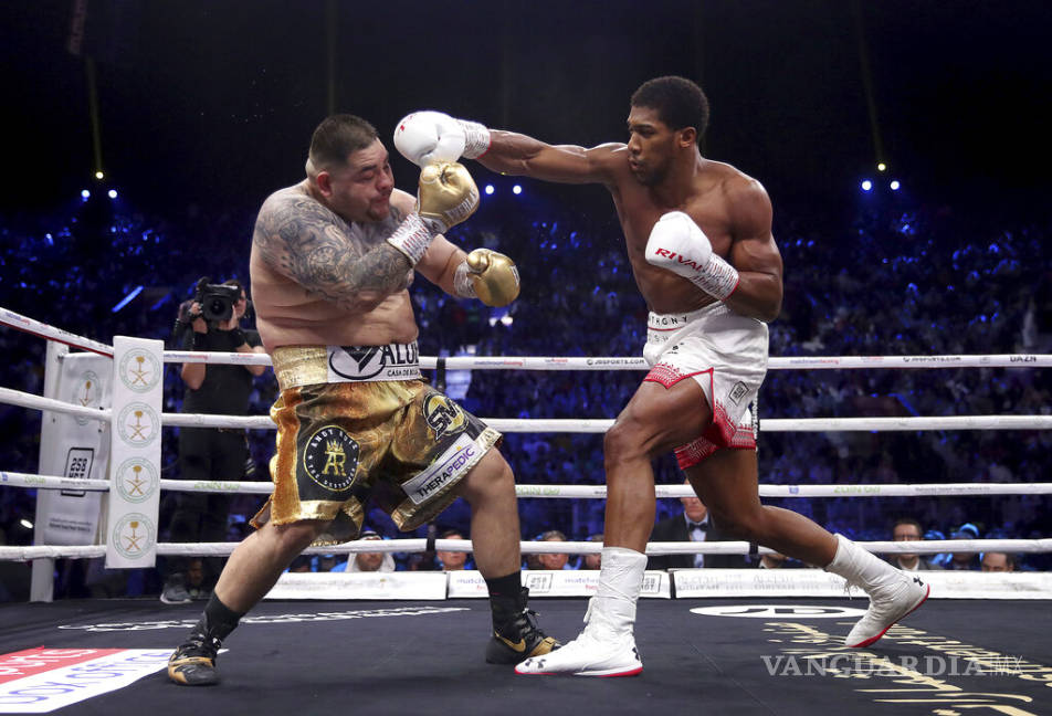 $!Fracasa Andy Ruiz y Anthony Joshua retiene los campeonatos de peso completo