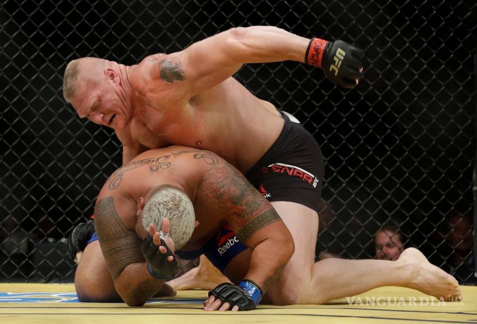 Alertan a la UFC de posible dopaje de Brock Lesnar