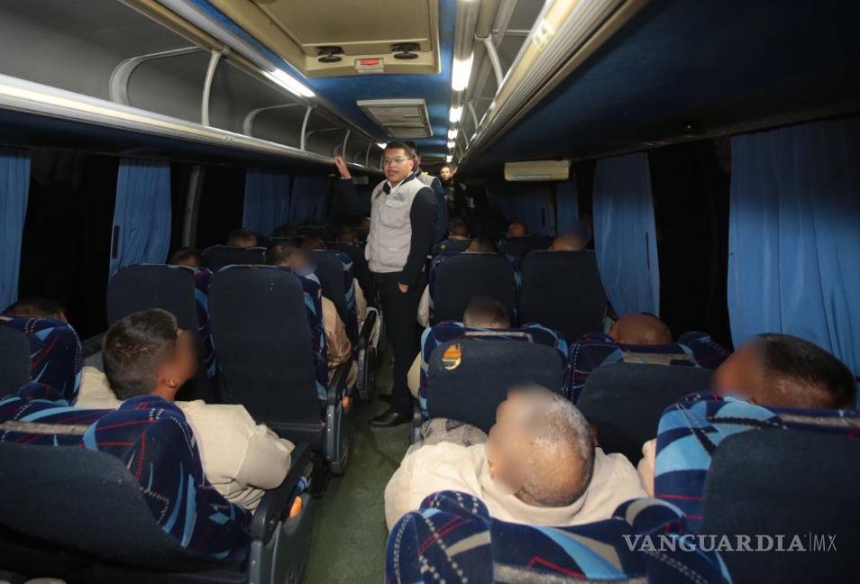 Trasladan a 100 reos al Cereso de Monclova; continúa despresurizan penales de Coahuila