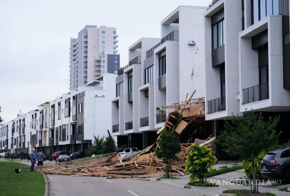 Así amanece Houston tras el paso de potentes tormentas que dejaron 4 muertos y a 900,000 viviendas y negocios sin electricidad (fotos)