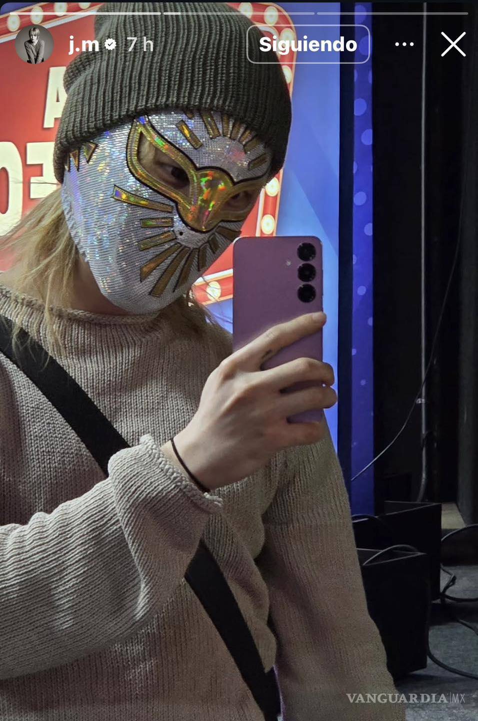 $!BTS sorprende en Arena México; Jimin, Jin y Suga disfrutan función de lucha libre con Místico