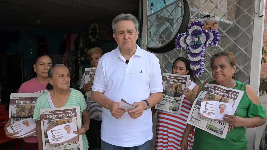 Pío López Obrador en su recorrido en colonias en Tuxtla, Chiapas.
