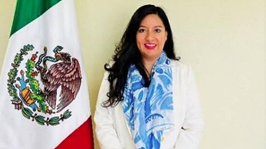 La cónsul Vivian Juárez Mondragón informó sobre el conversatorio en el Consulado de México en Eagle Pass para la prevención de la violencia familiar.