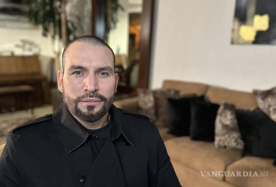 $!El actor mexicano Rafael Amaya posa para EFE durante una entrevista el 13 de diciembre de 2023.